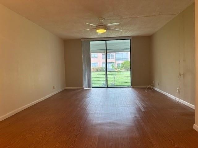 2831 Somerset Dr #106 - Photo 3 of 11