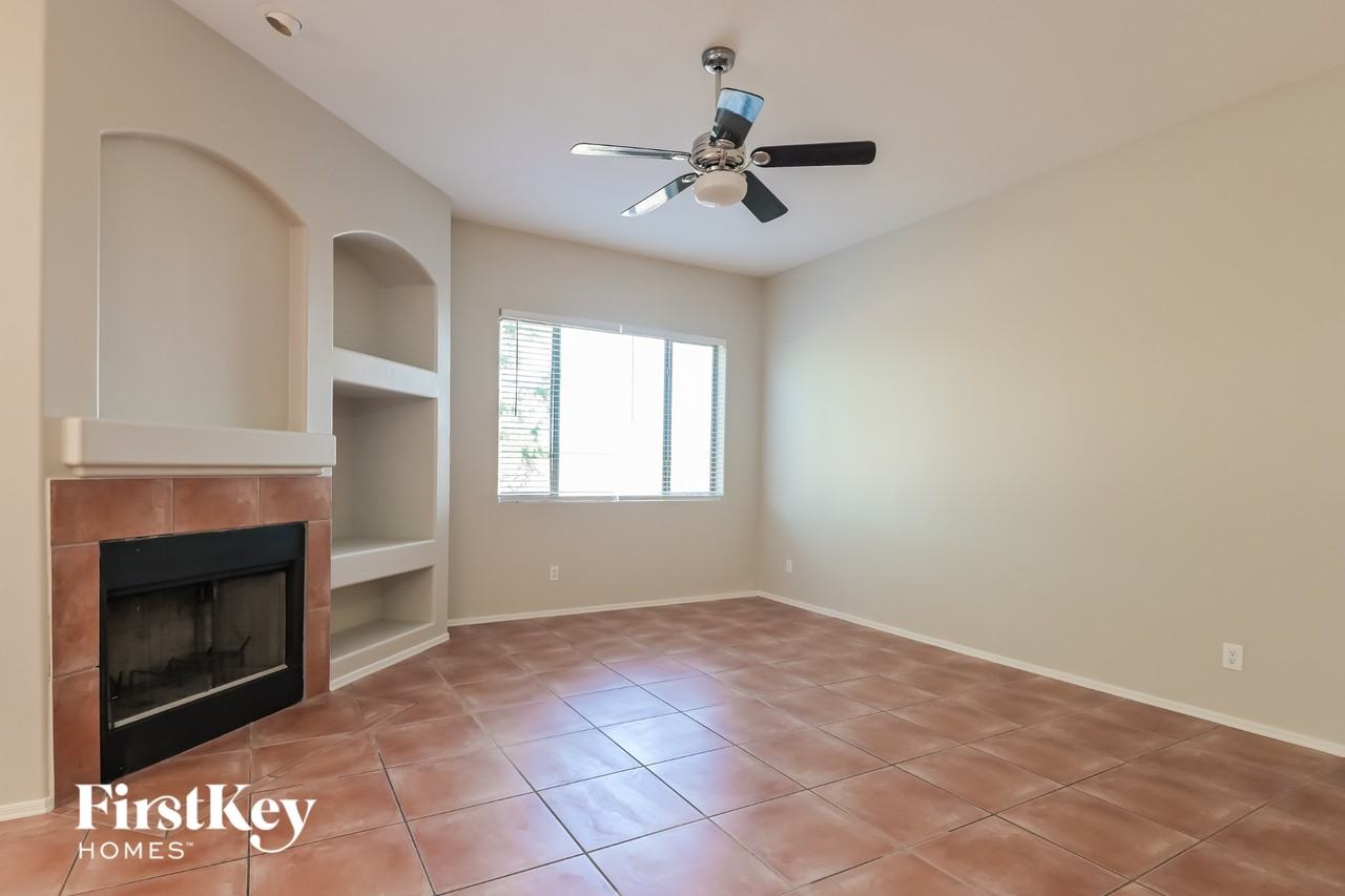 8551 N Rolling River Dr - Photo 3 of 15