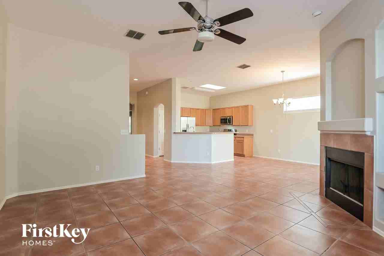 8551 N Rolling River Dr - Photo 4 of 15