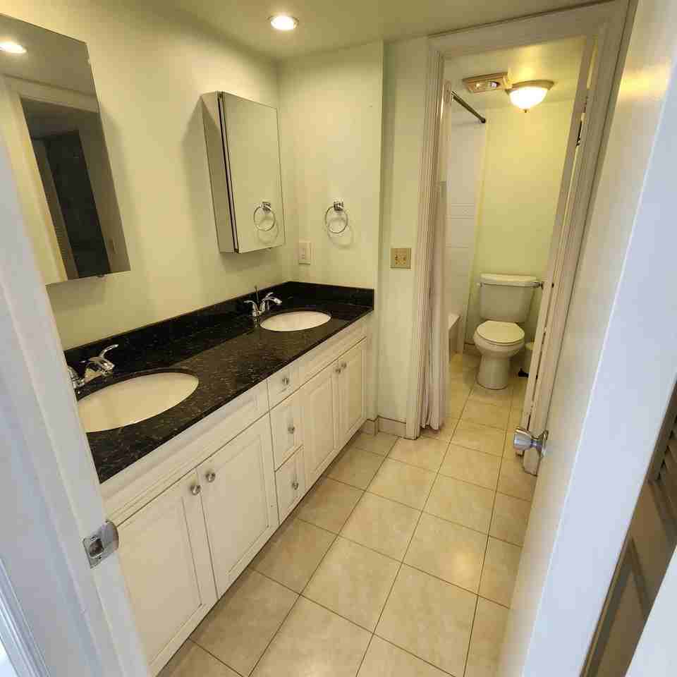 9430 Poinciana Pl Apt 305 - Photo 3 of 24