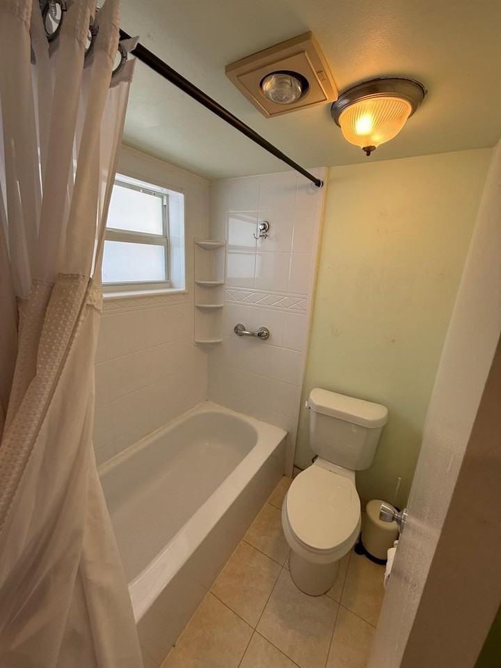 9430 Poinciana Pl Apt 305 - Photo 5 of 24