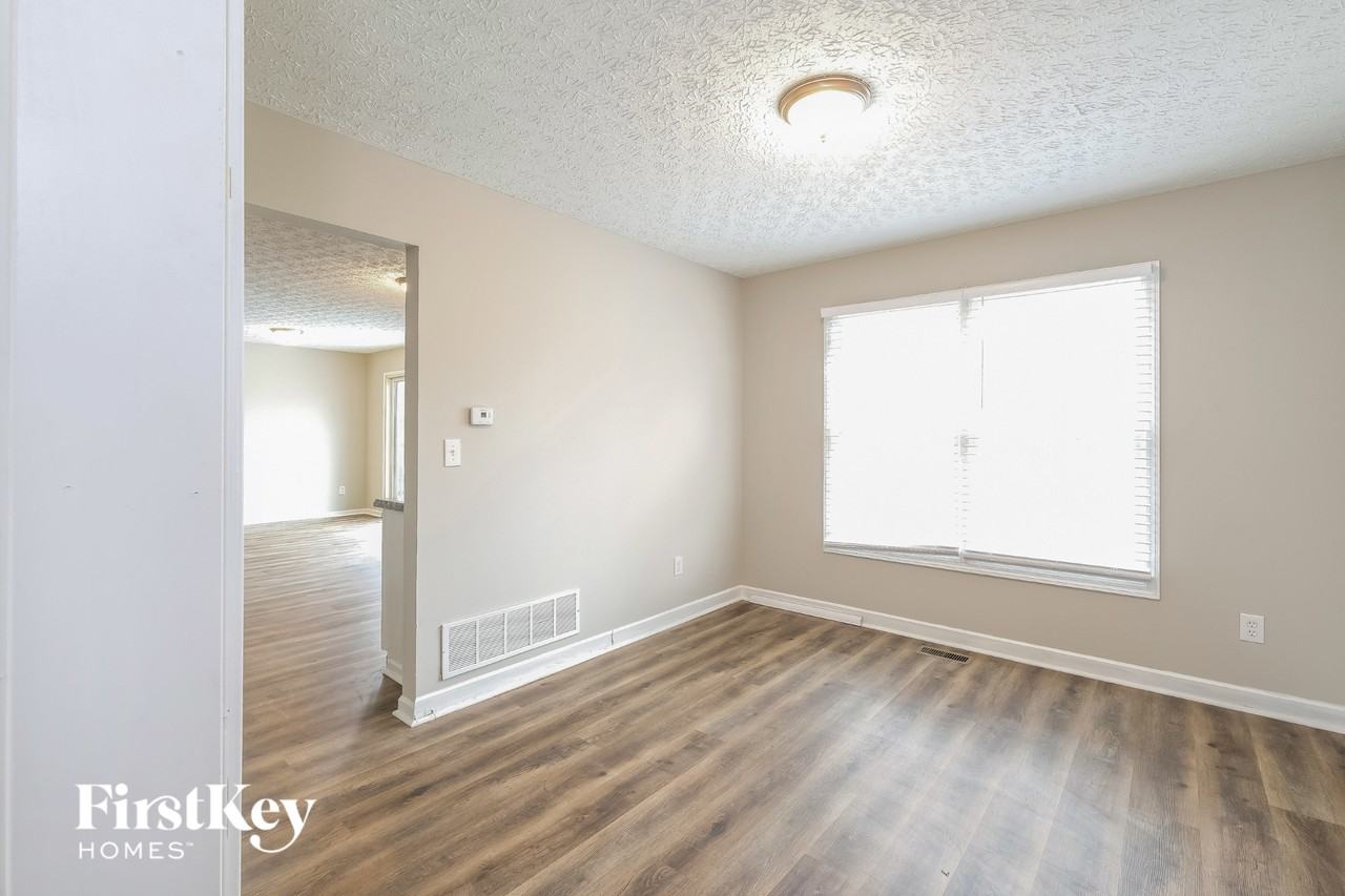 2613 Fernwood Ave - Photo 6 of 15