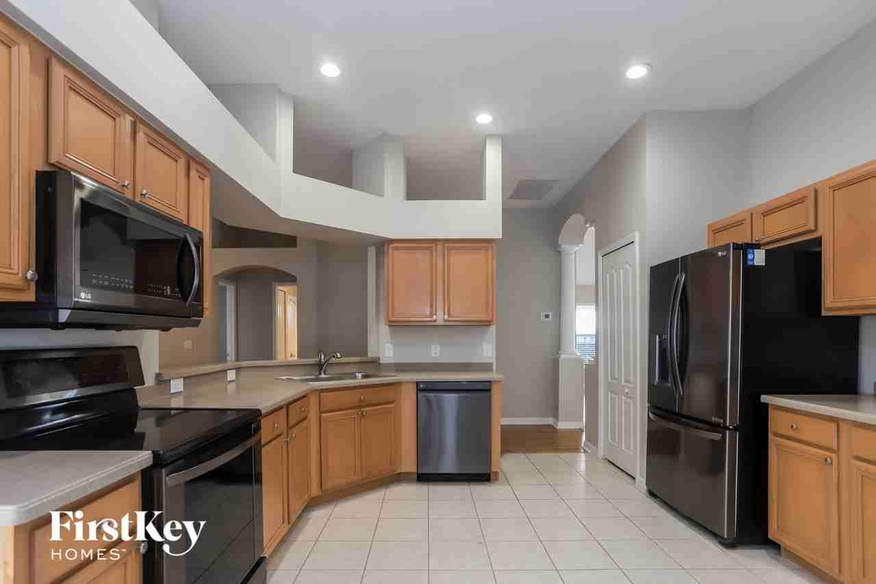 9836 Laurel Ledge Dr - Photo 4 of 15