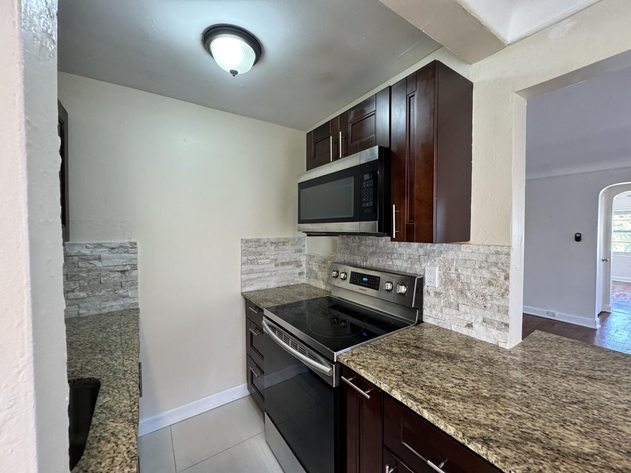 14 S M St Apt 4 - Photo 6 of 7