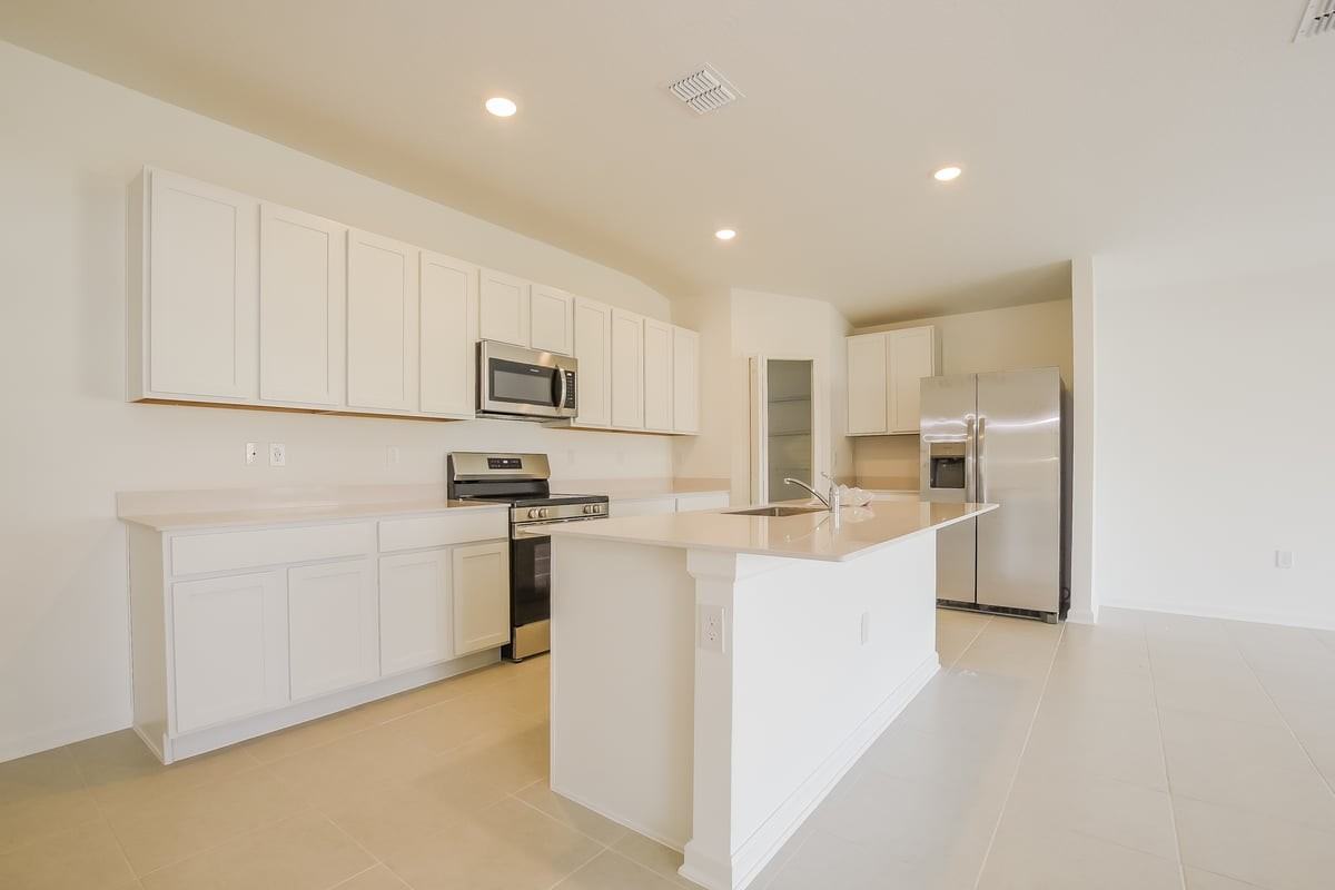 1348 Blue Ash Ln - Photo 3 of 16