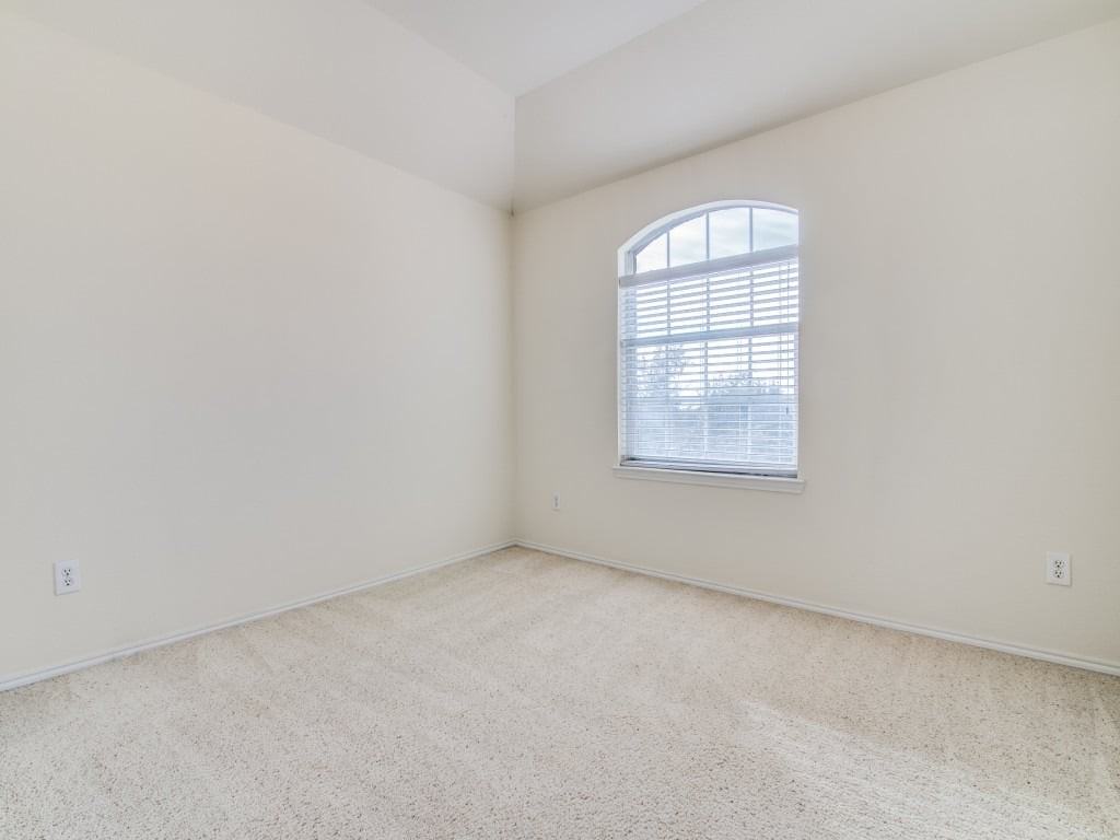 320 Cookston Ln - Photo 6 of 13