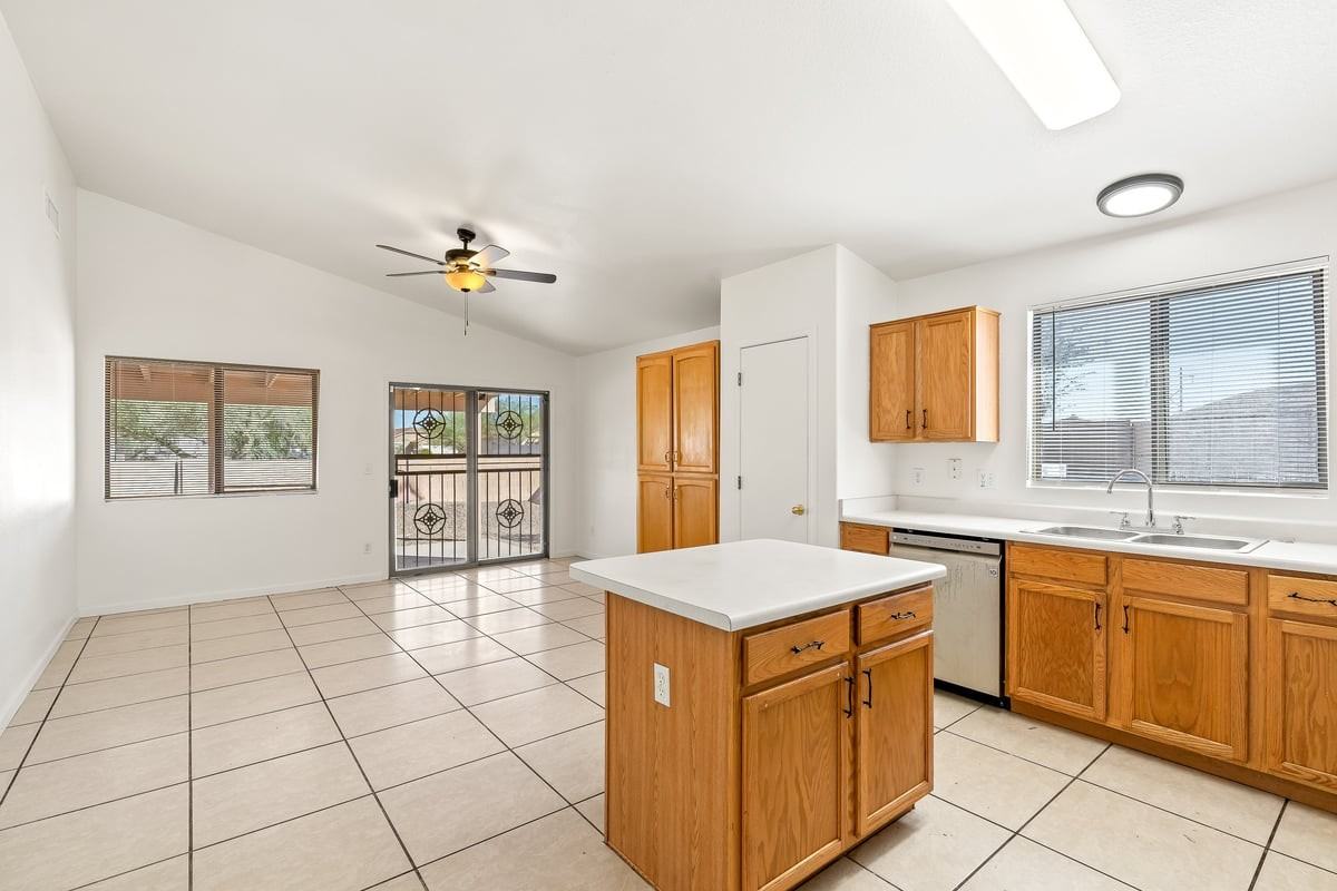 5121 S Lavender Mist Ct - Photo 6 of 30