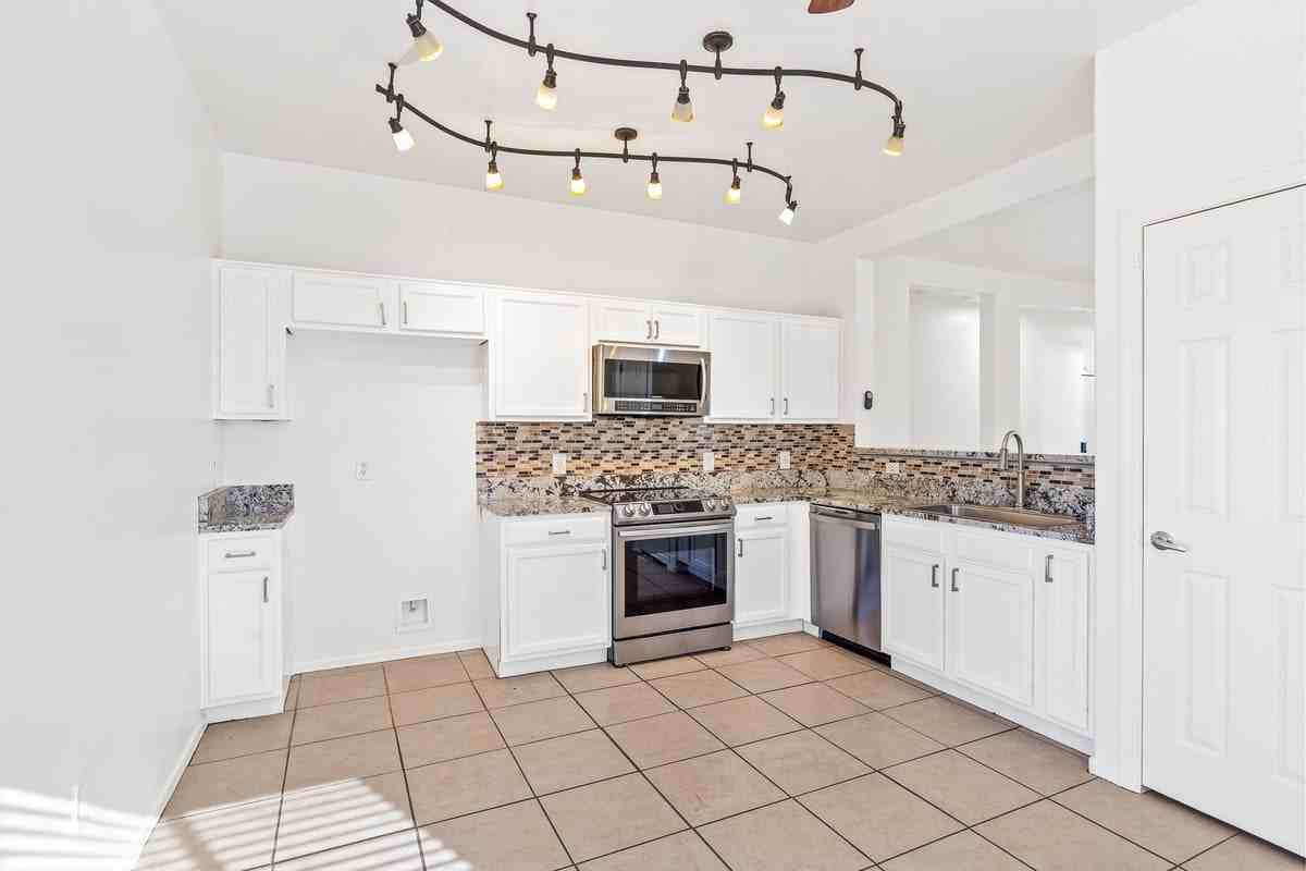 7060 S Red Maids Dr - Photo 4 of 23