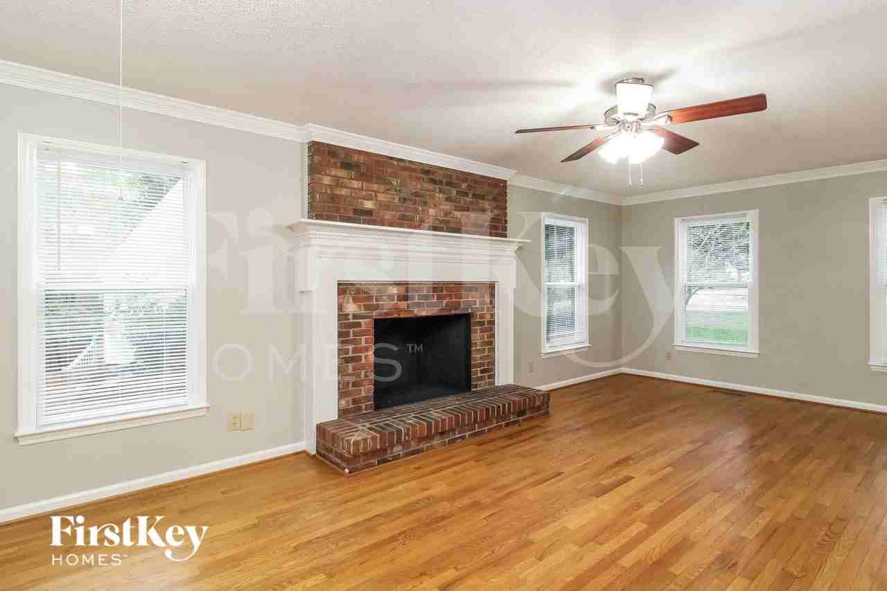 5507 Copper Hill Ct - Photo 2 of 15