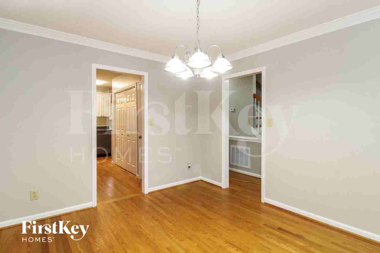 5507 Copper Hill Ct - Photo 3 of 15