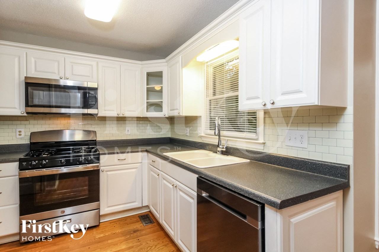 5507 Copper Hill Ct - Photo 6 of 15