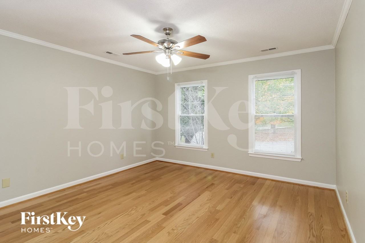 5507 Copper Hill Ct - Photo 7 of 15