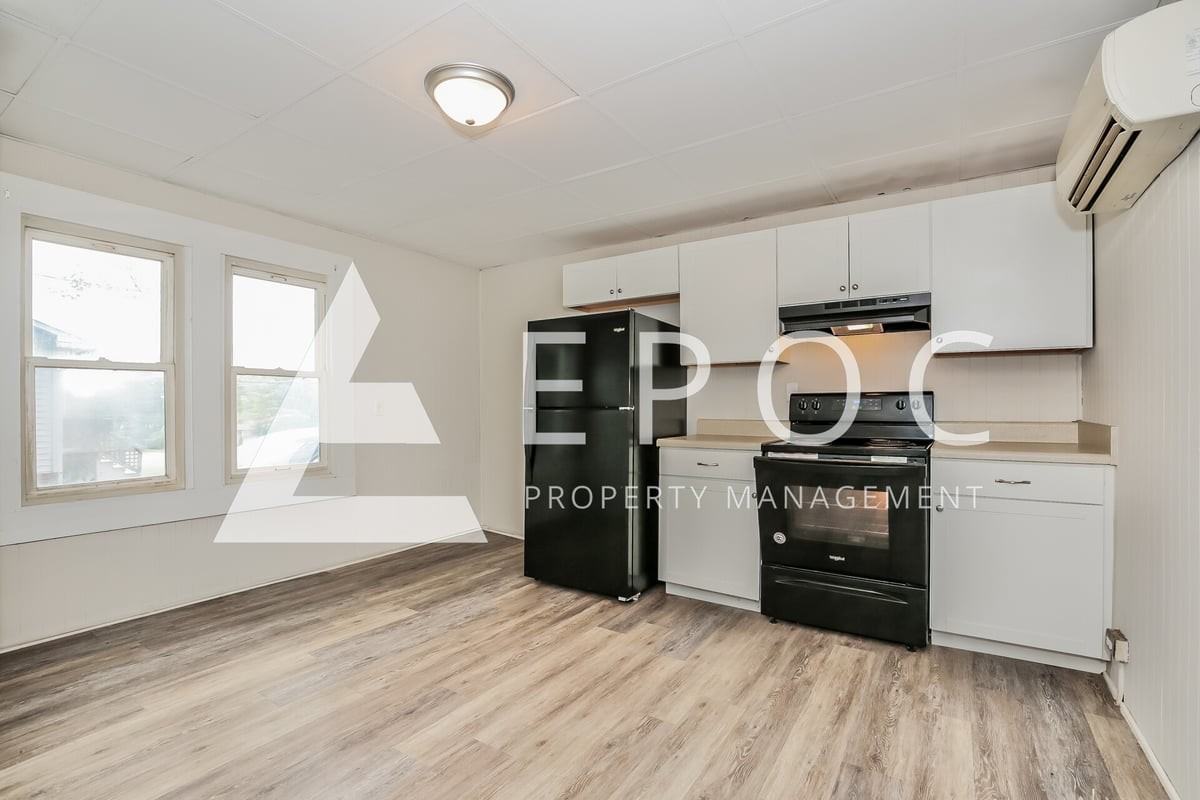 1218 E Washington St - Photo 7 of 16