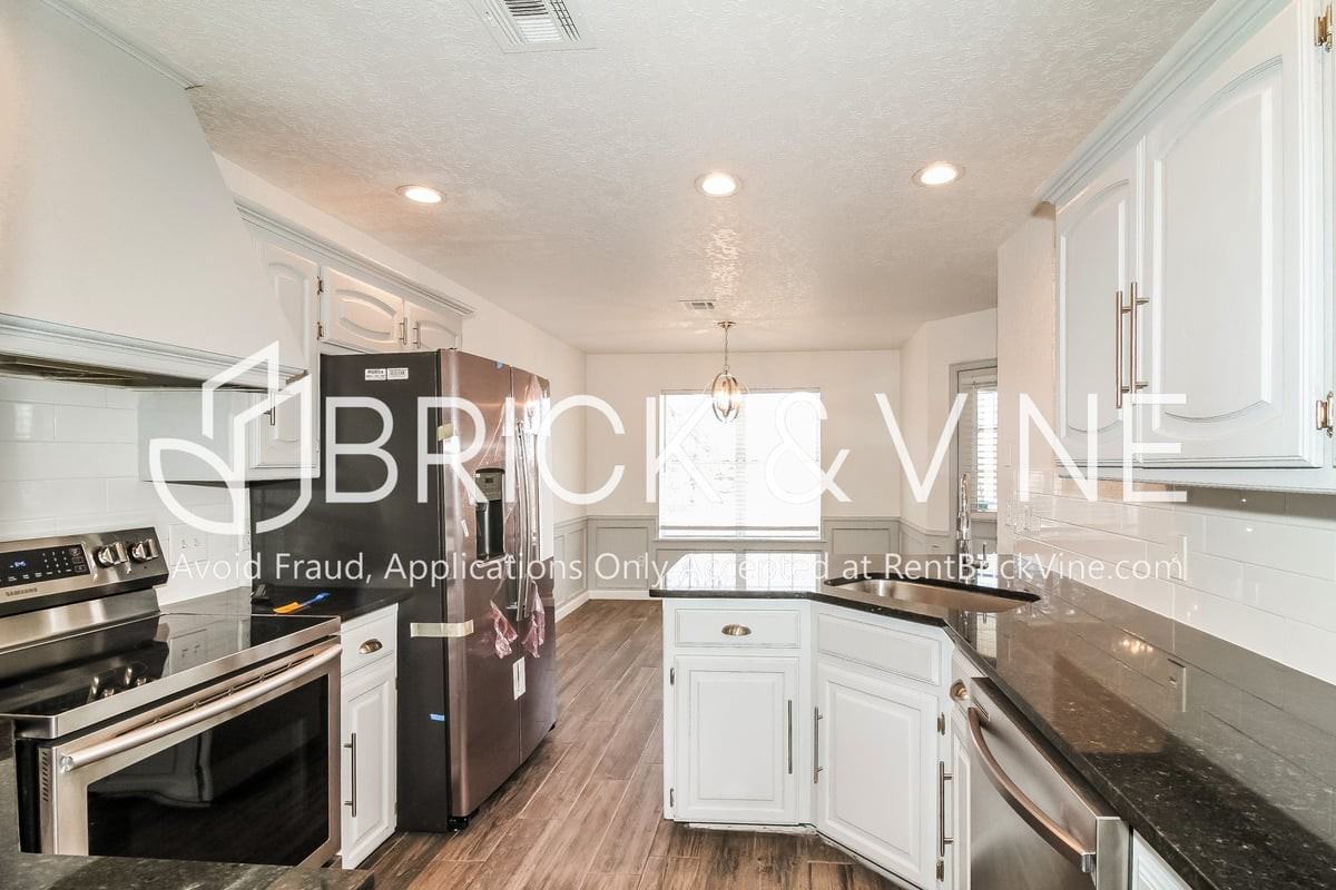 2841 S Indian Meridian - Photo 2 of 16