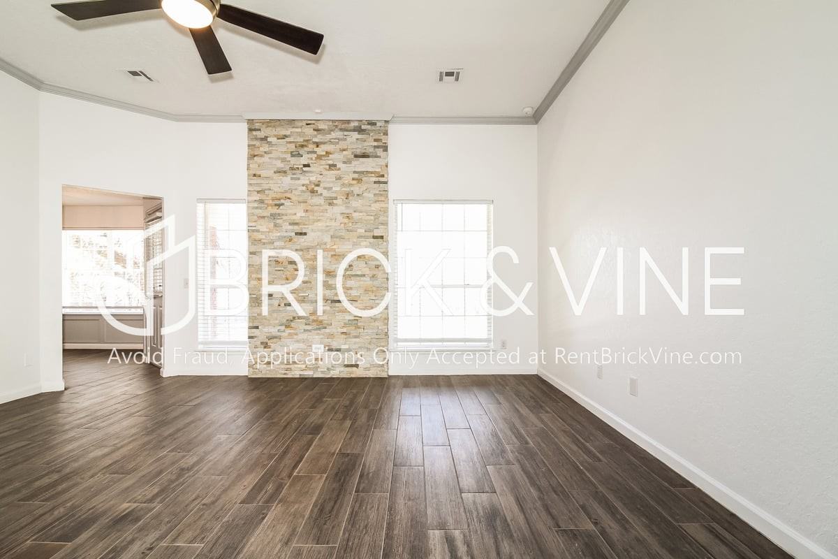 2841 S Indian Meridian - Photo 4 of 16