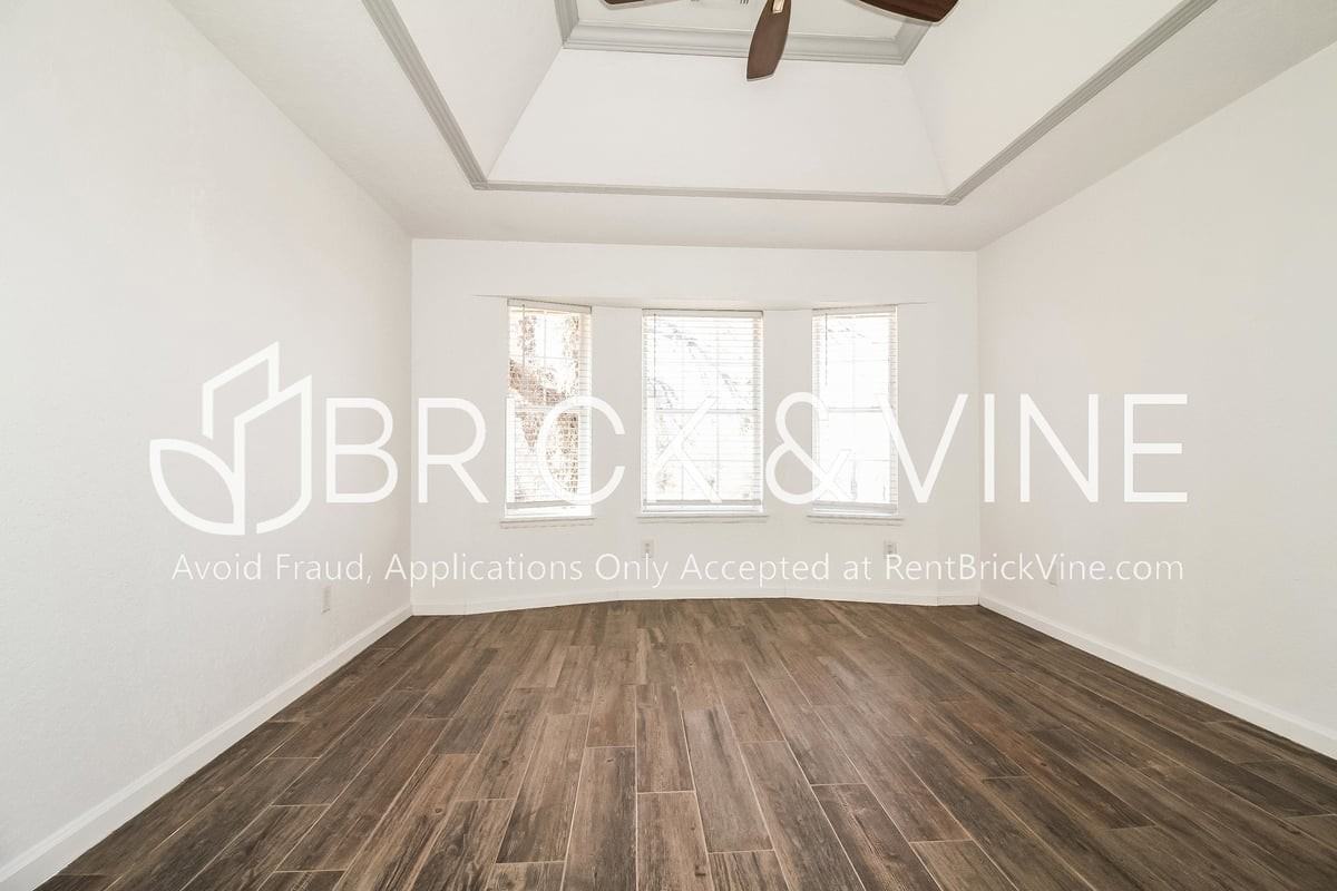 2841 S Indian Meridian - Photo 6 of 16