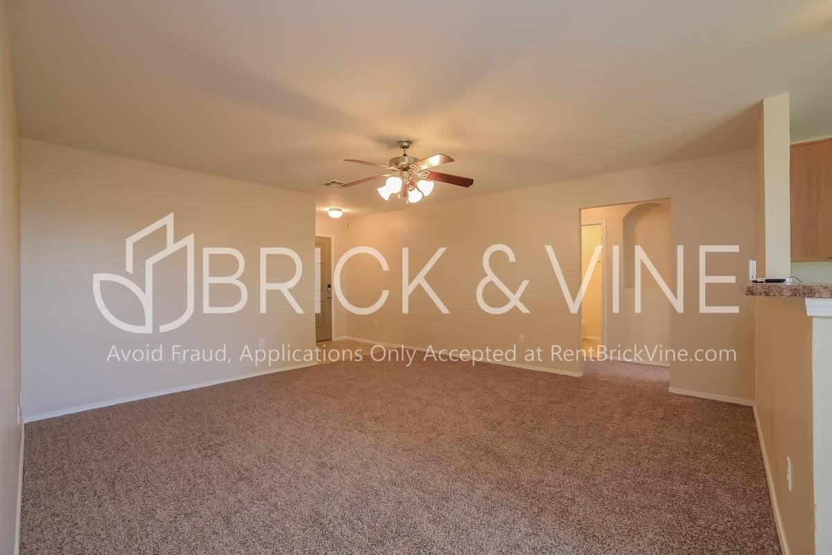 7809 Frye Ln - Photo 3 of 16