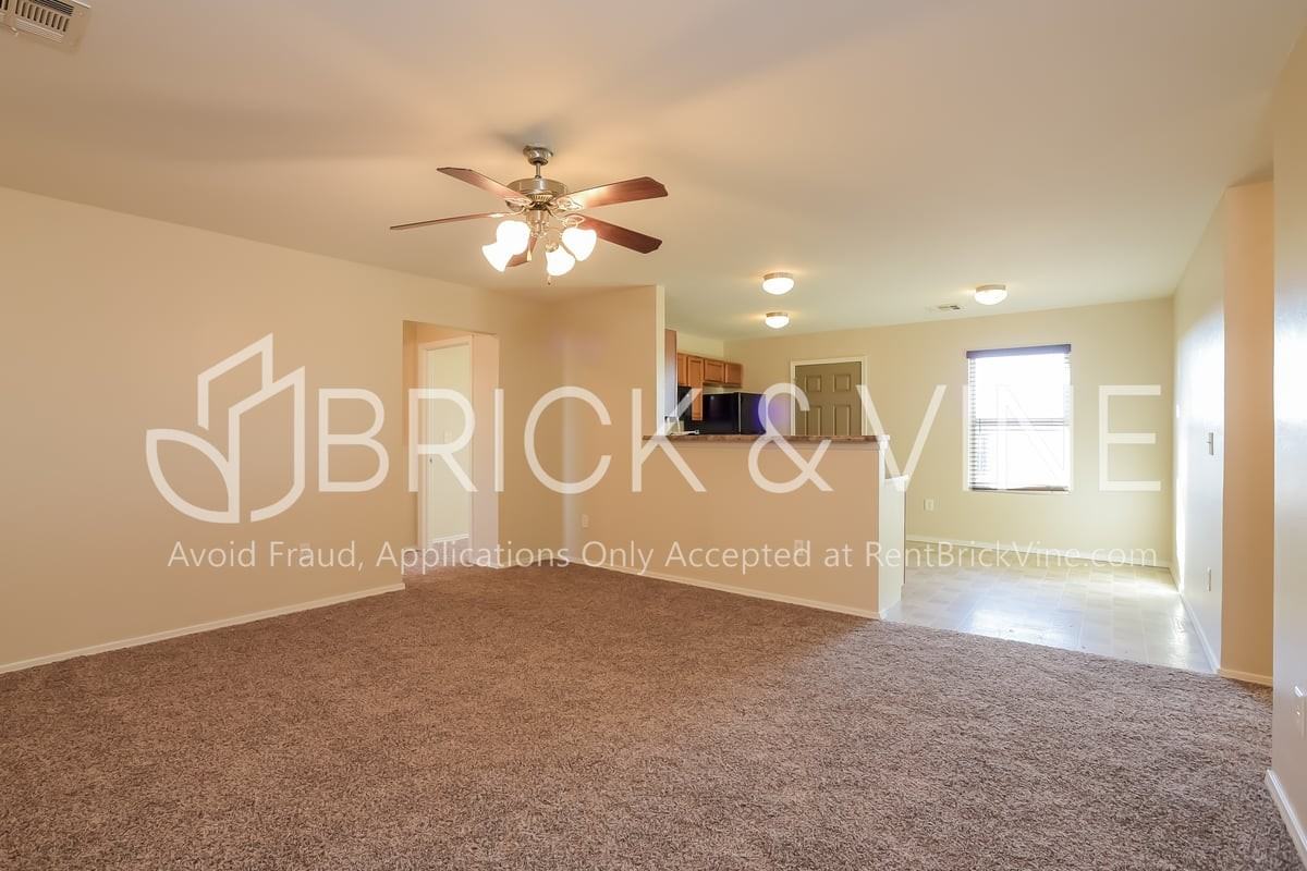 7809 Frye Ln - Photo 4 of 16