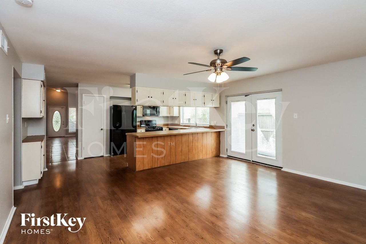 2231 Anthony Hay Ln - Photo 6 of 15