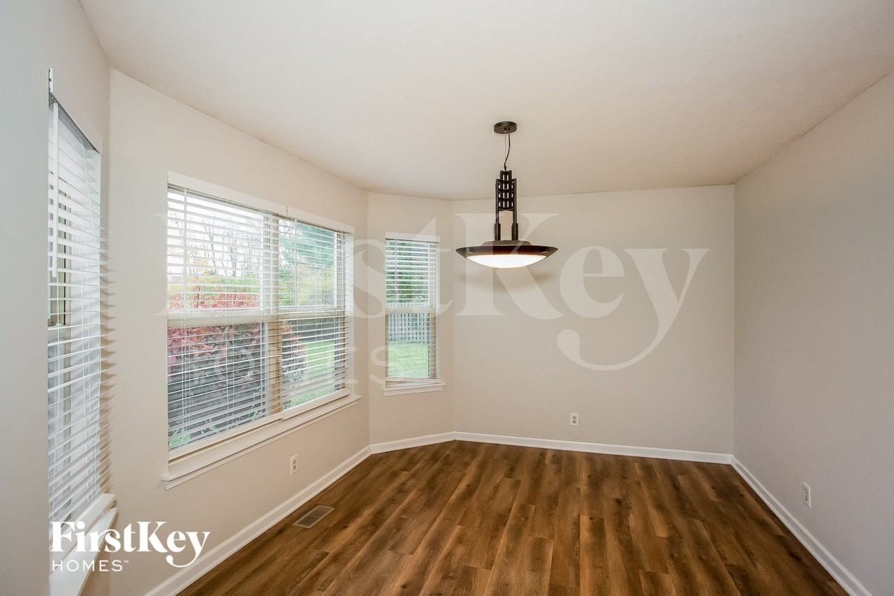 7407 Bancaster Dr - Photo 4 of 15