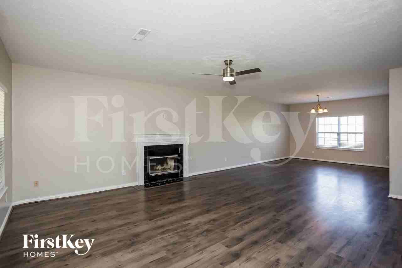 12344 Guy Way - Photo 3 of 15