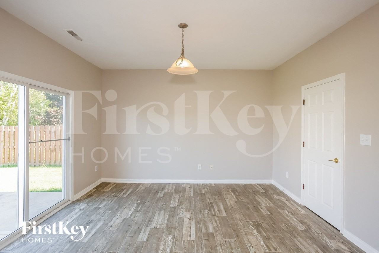 12344 Guy Way - Photo 6 of 15