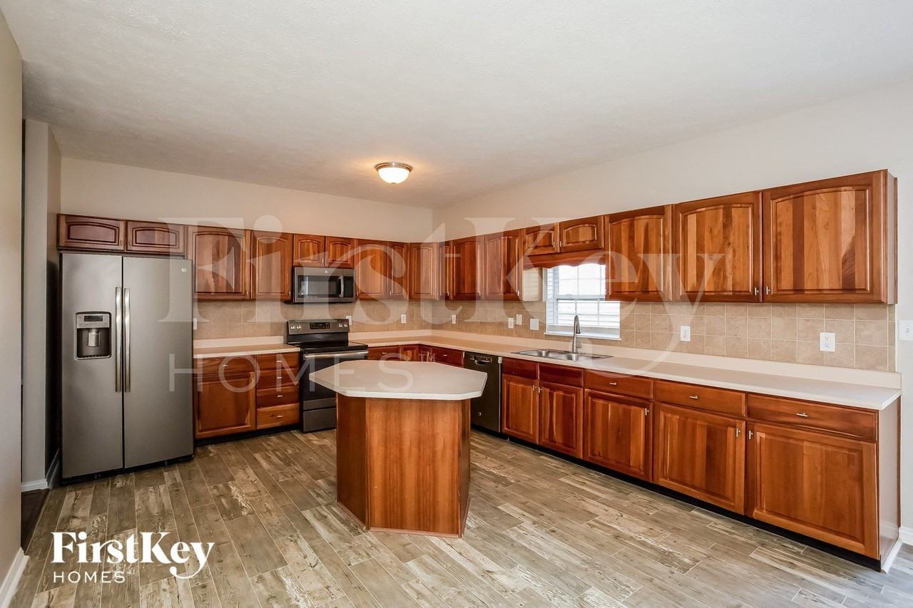 12344 Guy Way - Photo 7 of 15