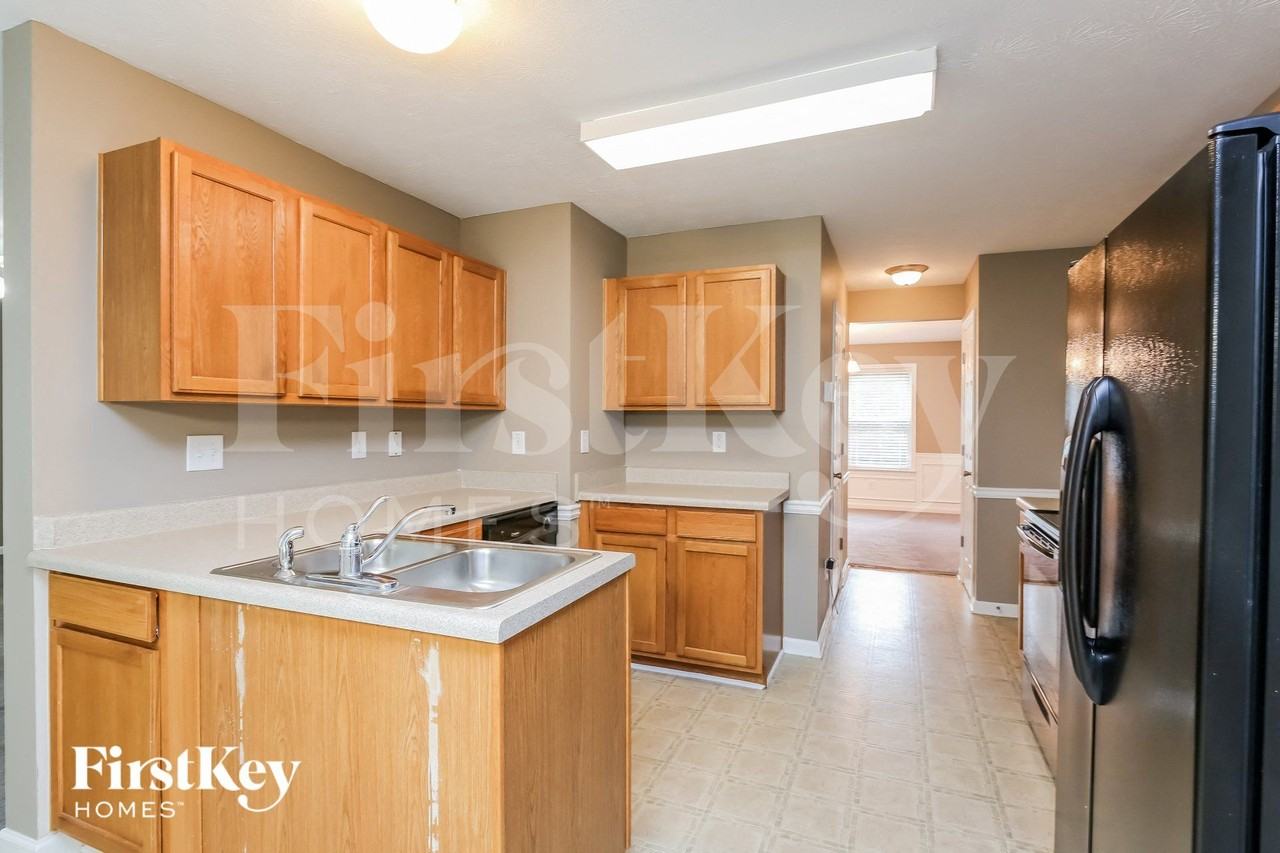 39 Lighthouse Dr - Photo 4 of 15