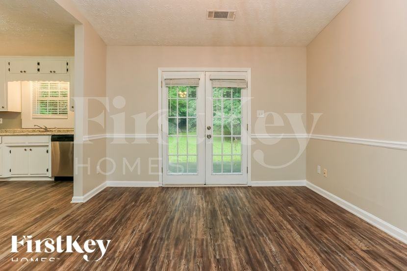 1999 Bullock Trl - Photo 6 of 18