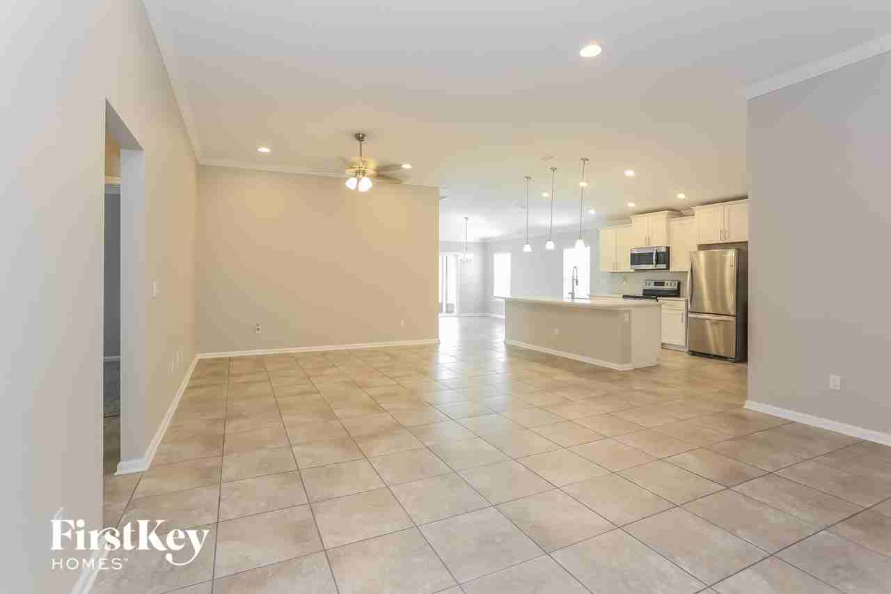 12413 Jovana Rd - Photo 3 of 15