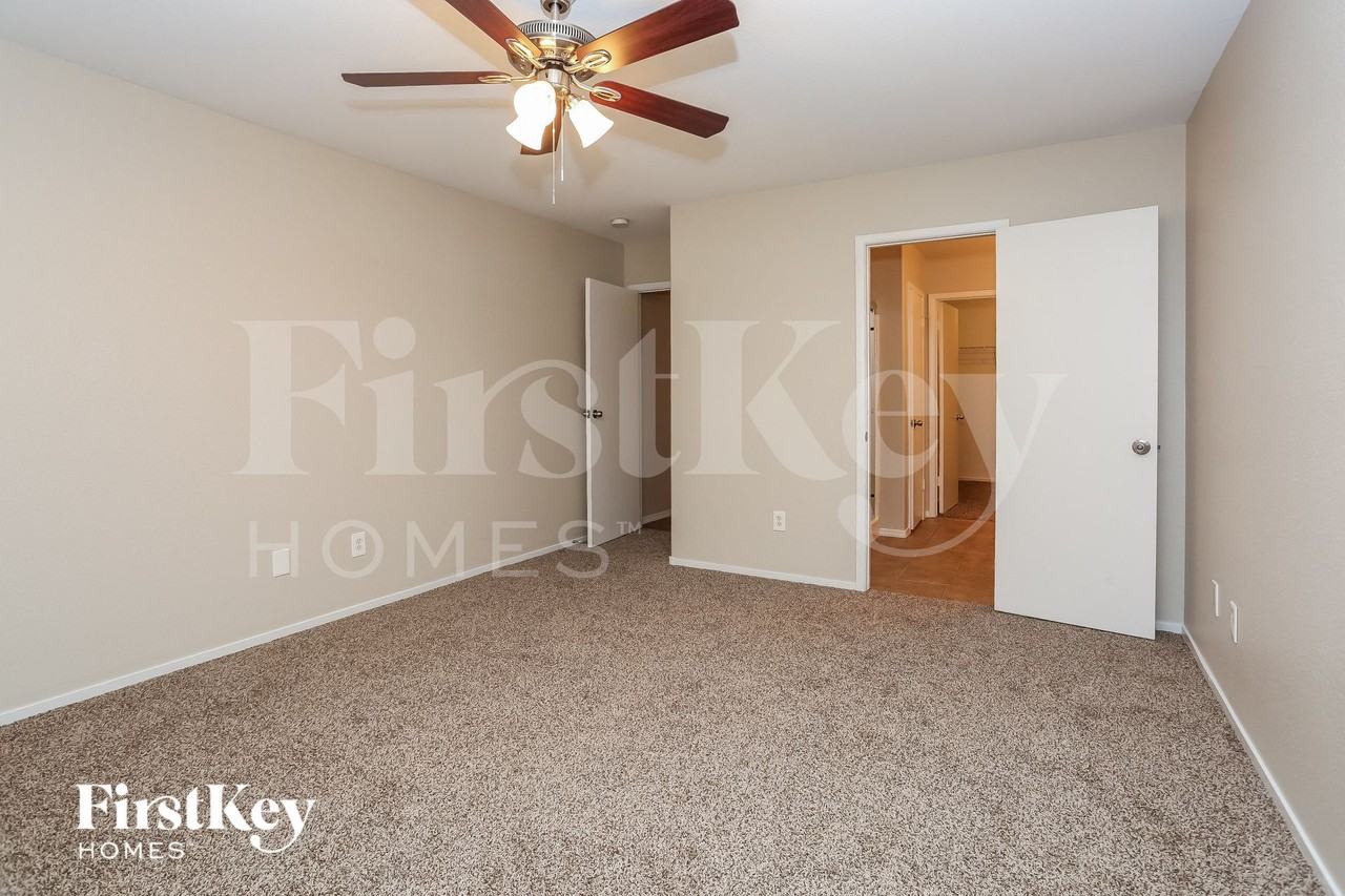 5508 Crinoline Ave - Photo 6 of 15