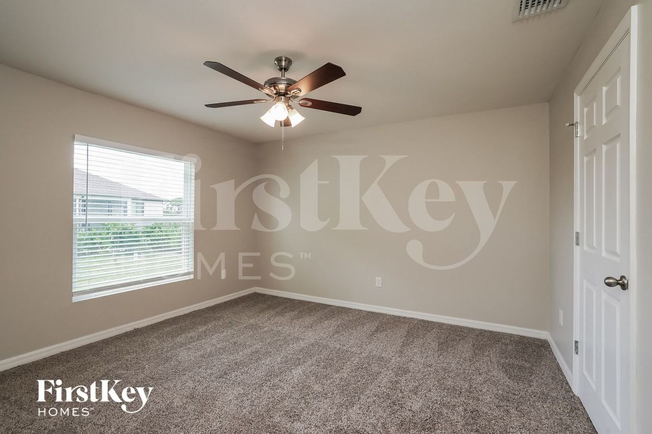 1828 Nw 13th Ter - Photo 7 of 15