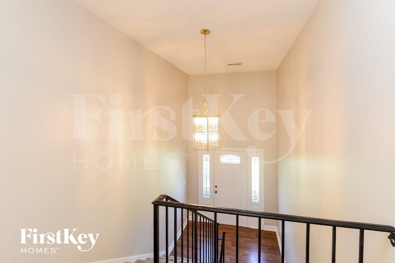 1045 High Ridge Rd - Photo 2 of 15