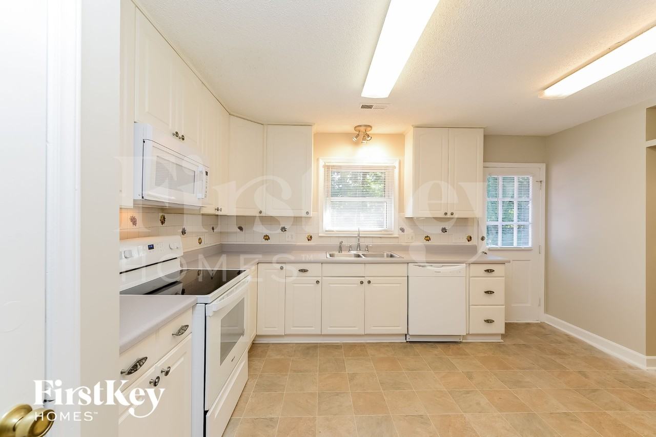 1045 High Ridge Rd - Photo 6 of 15