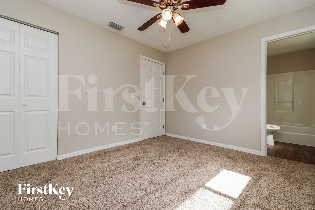 2711 80th Ave E - Photo 7 of 15