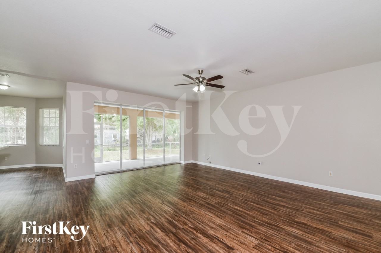 2673 Vizza Ln - Photo 4 of 16