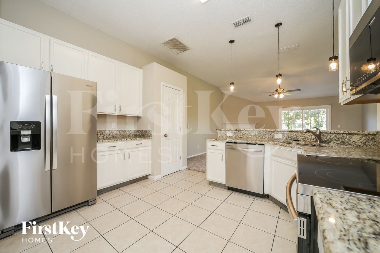 4052 Edgeland Trl - Photo 6 of 16