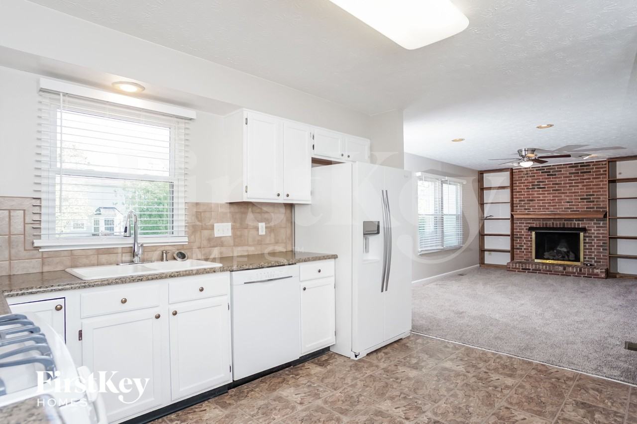 6806 Spring Arbor Dr - Photo 5 of 15