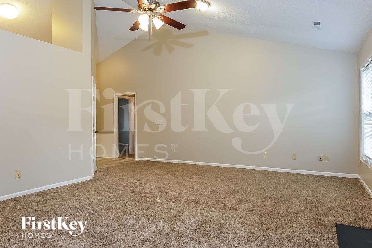 1711 Kildare Woods Dr - Photo 5 of 16