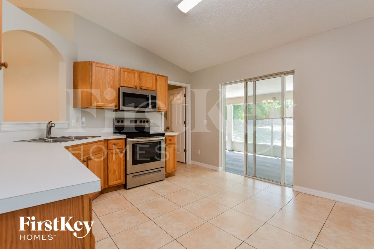 569 N Apache Cir - Photo 5 of 15