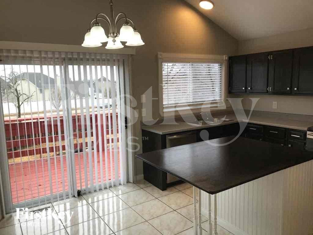 4 Lantana Ct - Photo 3 of 22