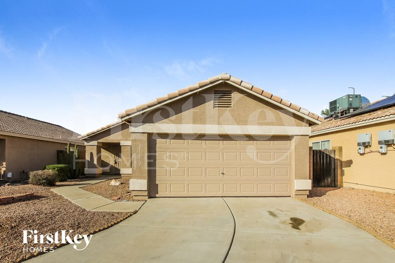 21812 N 36th Ln - Photo 2 of 15