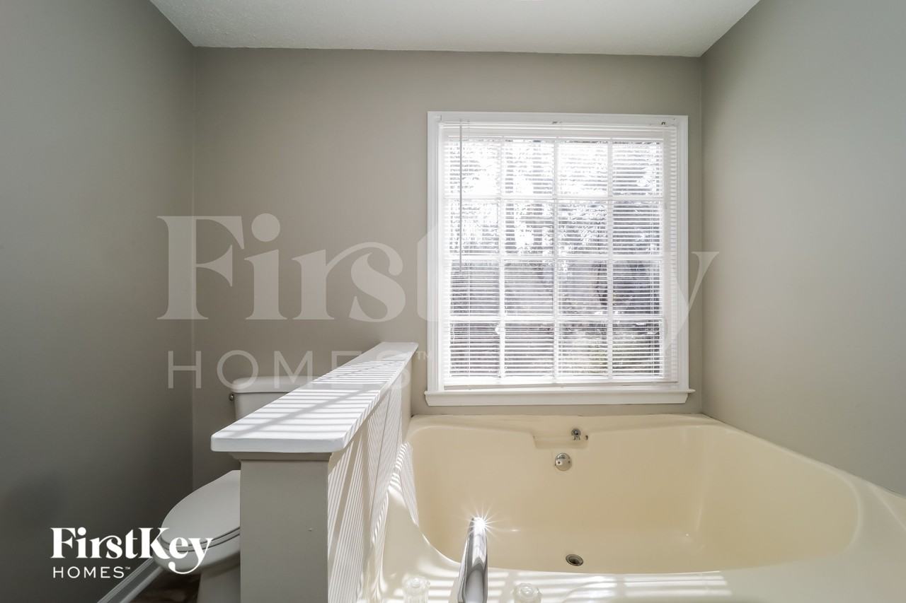 128 Edgar Ct - Photo 7 of 15