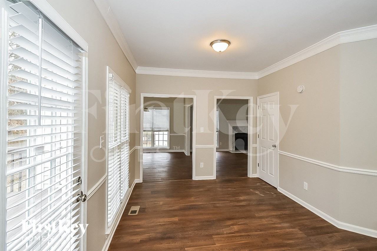 4595 Kinsdale Dr Sw - Photo 3 of 14