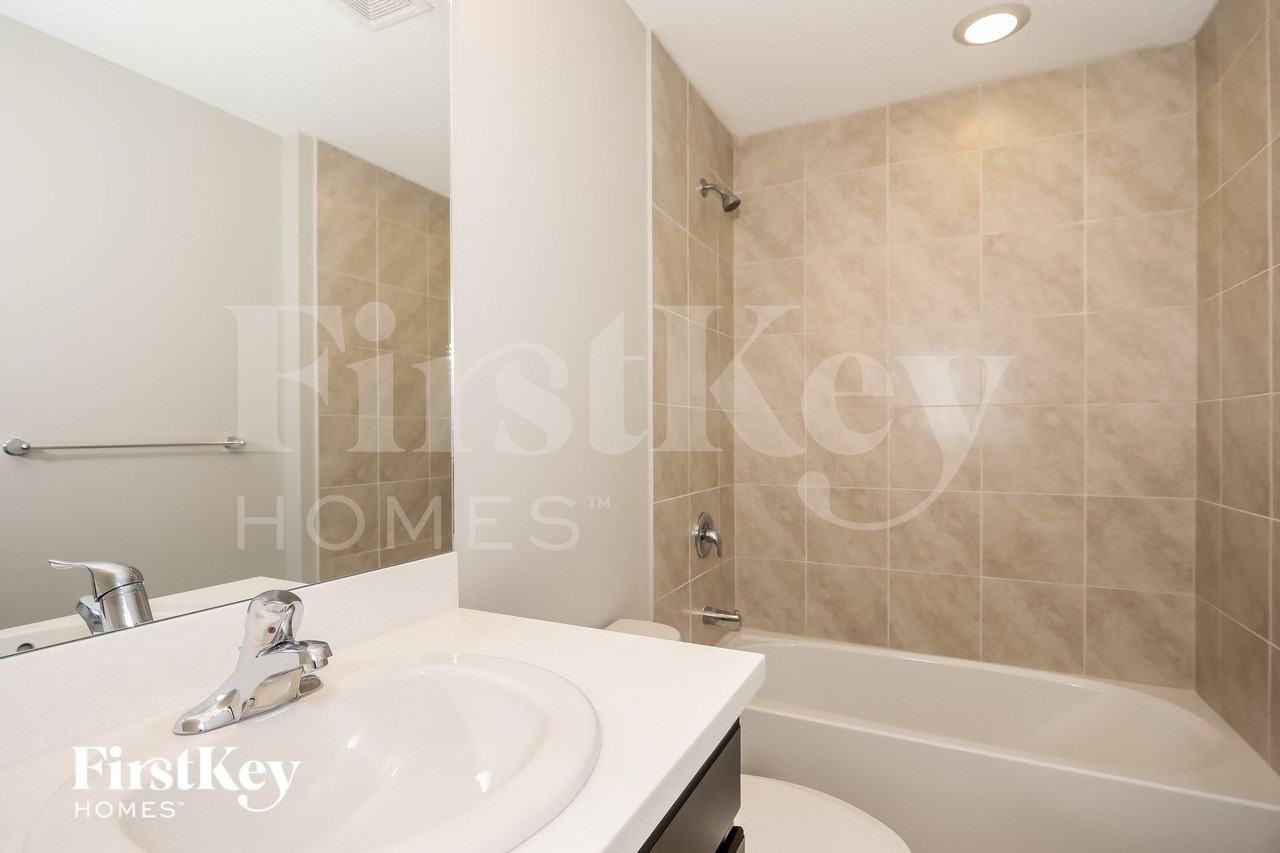 1732 Sw Hilola Ln - Photo 7 of 15