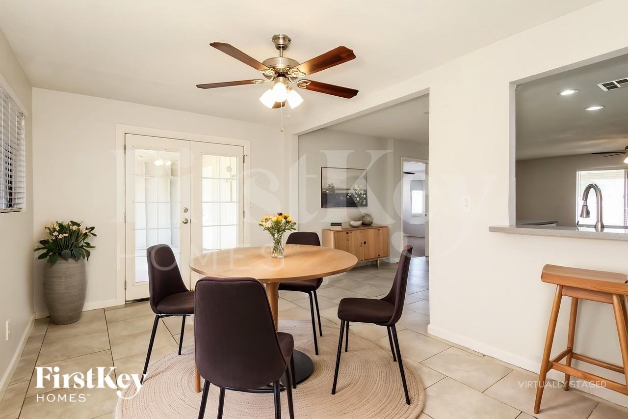 9808 N 47th Ave - Photo 6 of 19