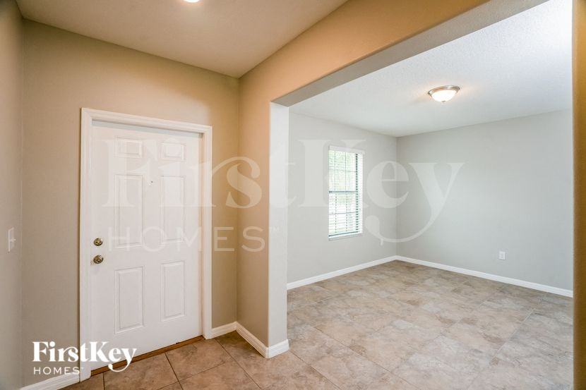 9627 Sage Creek Dr - Photo 2 of 15