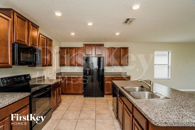 9627 Sage Creek Dr - Photo 6 of 15