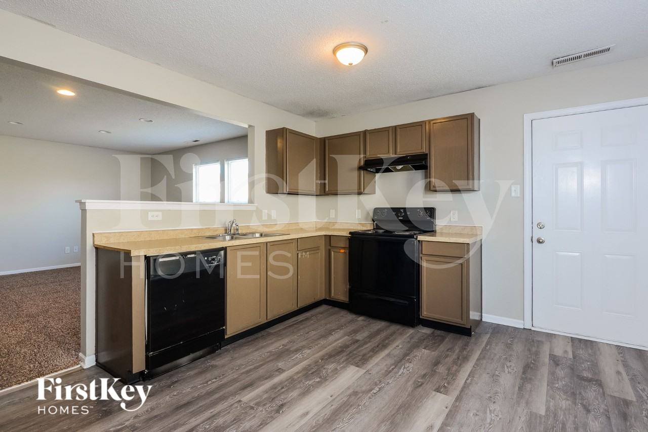 8842 Cardinal Flower Ln - Photo 6 of 15