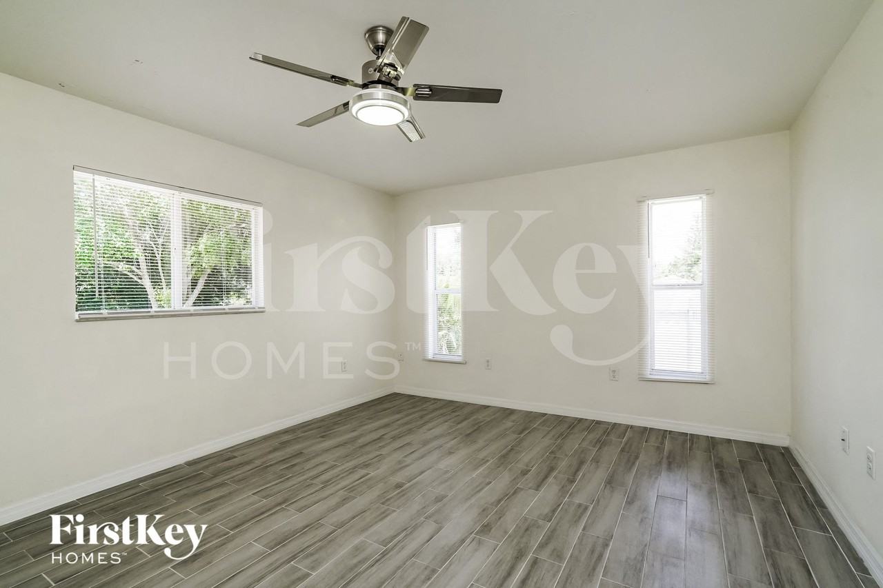 8451 Caloosa Rd - Photo 7 of 15